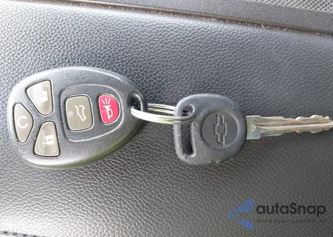 2010 Chevrolet Suburban 1500 Lt1 from USA, damaged, VIN 1GNUKJE33AR192751